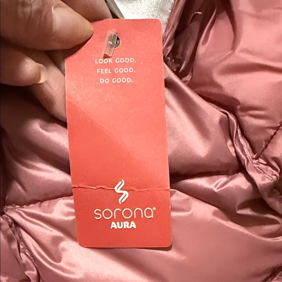 Charter Club Blush Puffer Vest with detachable hoodie and travel bag - Picture 9 of 12